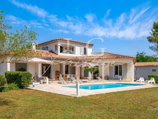 Maison à vendre 930 000 € 6 pièces 5 chambres 170 m² 6 000 m² de terrain Fayence 83440