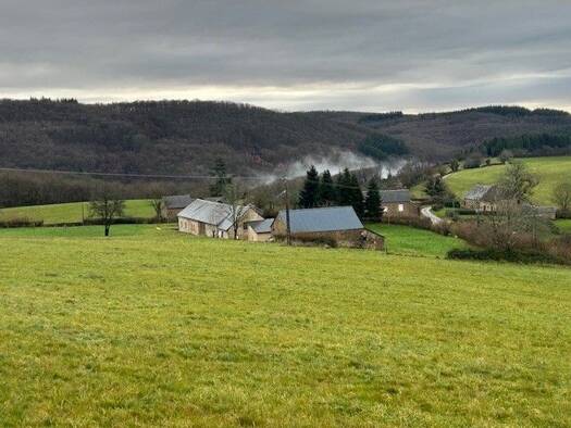 Ferme à vendre 220 000 € 5 pièces 3 chambres 252 m² 7 770 m² de terrain Villapourçon 58370