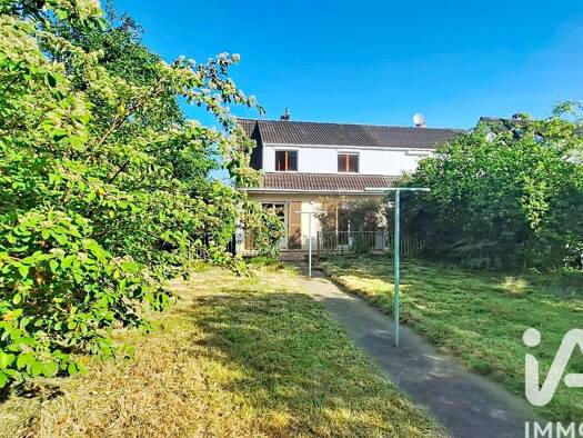 Maison de ville à vendre 174 000 € 4 pièces 3 chambres 83 m² 921 m² de terrain Les Bouttieres Grand-Couronne 76530