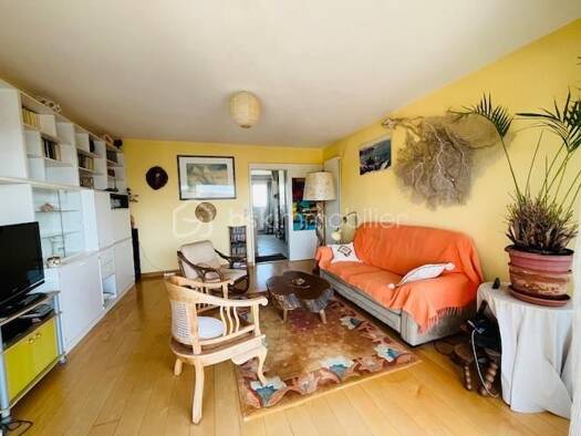 Appartement à vendre 273 000 € 4 pièces 2 chambres 73 m² Étage 4/4 Ouest Péri-Centre Ville Vannes 56000