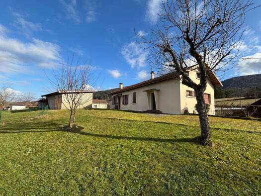 Immeuble à vendre 176 000 € 148 m² Groissiat 01100