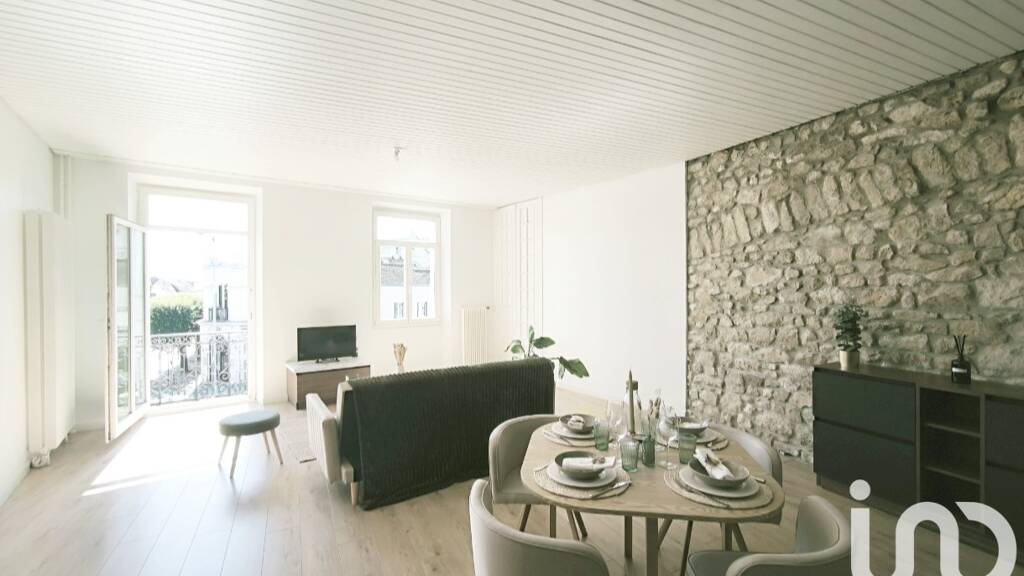 Appartement à vendre 277 000 € 3 pièces 2 chambres 61 m² Étage 1/2 Forêt de Fontainebleau Fontainebleau 77300