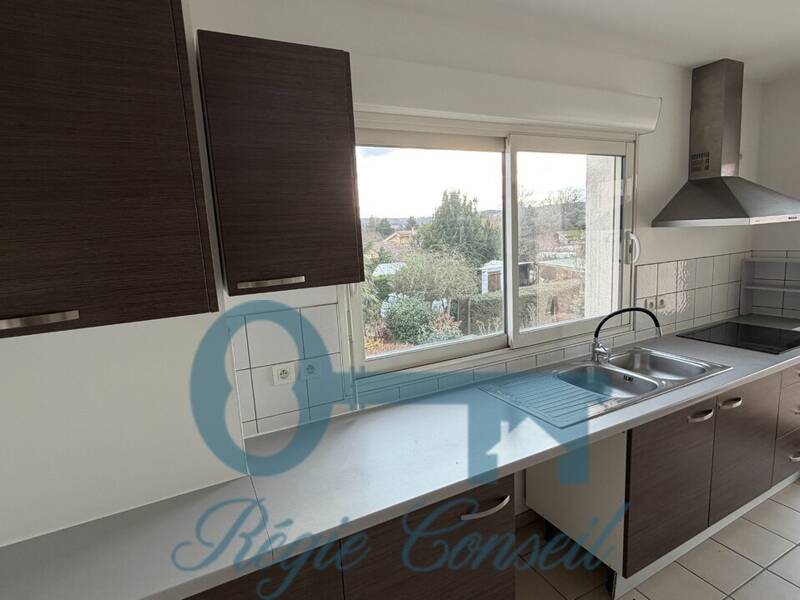 Maison à louer, 73m², ESTRABLIN