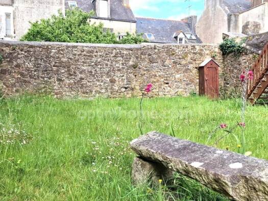 Maison à vendre 349 900 € 18 pièces 1 chambre 421 m² 380 m² de terrain Centre Ville Douarnenez 29100