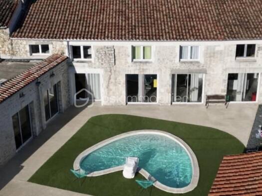 Maison à vendre 424 000 € 11 pièces 6 chambres 345 m² Nieulle-sur-Seudre 17600