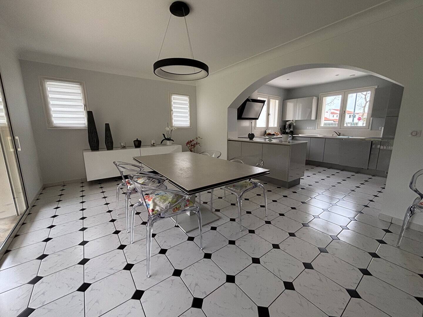 Maison à vendre, 168m², CHALLANS
