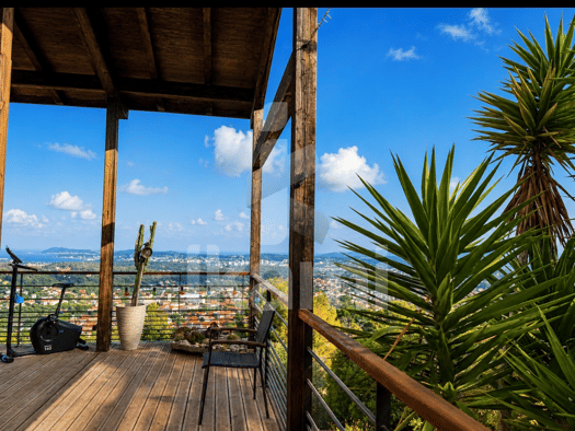Maison à vendre 780 000 € 4 pièces 3 chambres 144,81 m² 2 353 m² de terrain Ouest Ollioules 83190