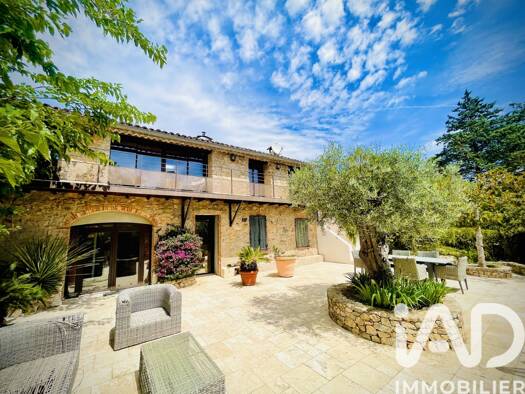 Maison à vendre 3 790 000 € 14 pièces 13 chambres 546,39 m² 29 748 m² de terrain Grimaud 83310