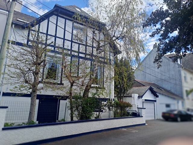 Maison à vendre, 202m², LE POULIGUEN