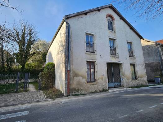 Local commercial à vendre 169 600 € 318 m² de surface de vente Mirebeau-sur-Bèze 21310