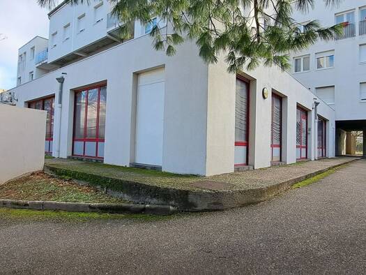 Espace bureau à louer 2 110 € 154,4 m² de bureaux Centre Ville Saint-Priest 69800