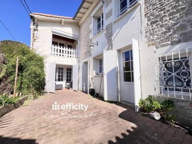 Maison à vendre 197 000 € 6 pièces 4 chambres 160 m² 138 m² de terrain Magné 79460