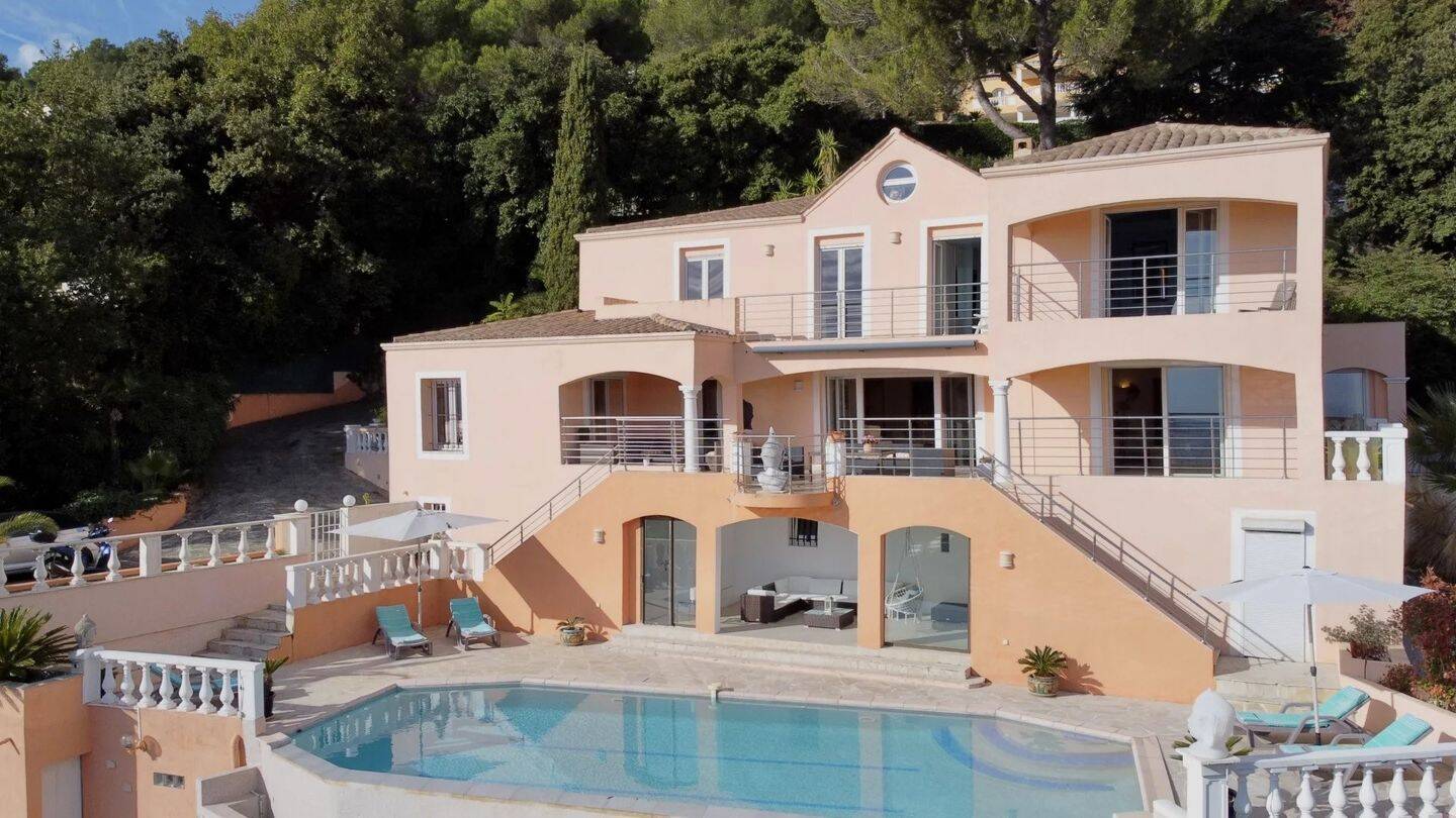 Maison à louer, 318m², ANTIBES