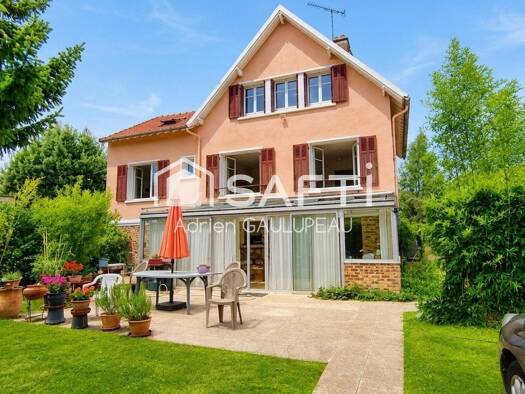 Maison à vendre 320 000 € 5 pièces 4 chambres 127 m² 1 049 m² de terrain Rambouillet 78120