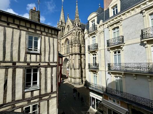 Immeuble à vendre 1 365 000 € 144 m² Ouest Péri-Centre Ville Vannes 56000