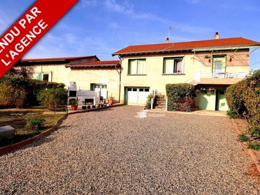Maison à vendre 149 500 € 3 pièces 1 chambre 62 m² 562 m² de terrain Montverdun 42130