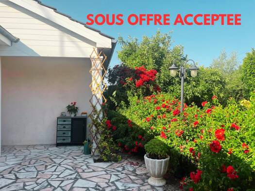 Maison à vendre 429 000 € 6 pièces 4 chambres 145 m² 759 m² de terrain Champmesnil Le Mesnil-Saint-Denis 78320