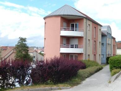 Appartement à louer 895 € 2 pièces 1 chambre 64,4 m² Étage 3/1 Stand-Chirvaux-Gare Pontarlier 25300