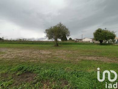 Terrain constructible à vendre 75 550 € 916 m² de terrain Sainte-Croix-du-Mont 33410