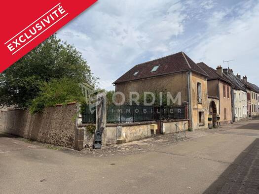Immeuble à vendre 259 000 € 214 m² Saint-Fargeau 89170