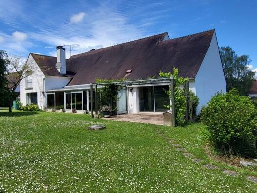 Maison à vendre 490 000 € 9 pièces 6 chambres 318 m² 3 477 m² de terrain Château-Landon 77570
