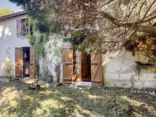 Maison à vendre 149 800 € 5 pièces 2 chambres 136 m² 627 m² de terrain Manzac sur Vern 24110