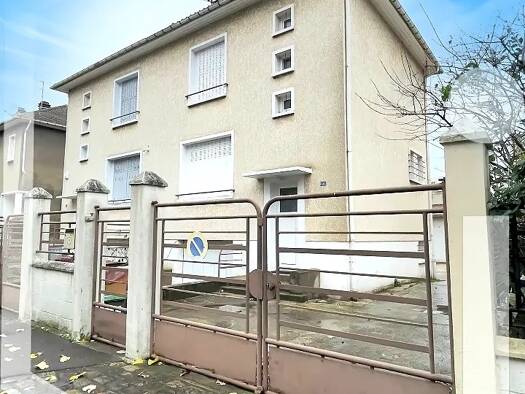 Maison à vendre 385 000 € 4 pièces 2 chambres 66 m² 249 m² de terrain Villeneuve la Garenne 92390