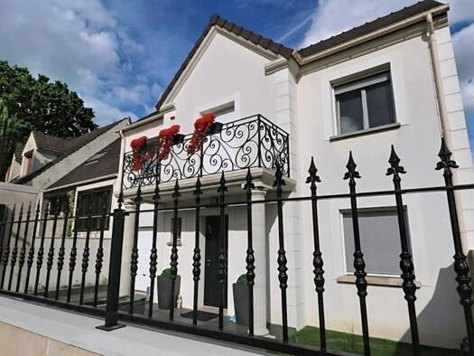 Maison à vendre 599 000 € 7 pièces 4 chambres 160 m² 828 m² de terrain Gressy 77410