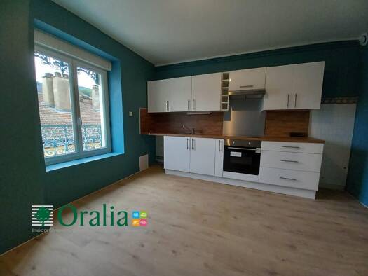 Appartement à louer 735 € 3 pièces 2 chambres 95,24 m² Étage 3/4 Centre Tarare 69170