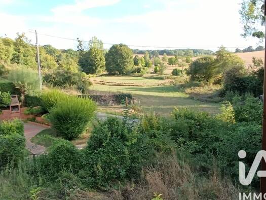 Maison à vendre 106 000 € 7 pièces 5 chambres 177 m² 4 370 m² de terrain Saint-Aubin-le-Dépeint 37370