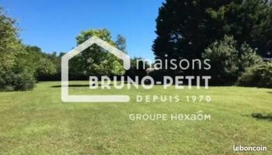 Terrain constructible à vendre 32 000 € 650 m² de terrain Arçay 18340