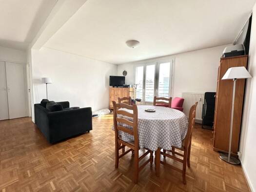 Appartement à vendre 108 600 € 4 pièces 3 chambres 82 m² Étage 4/4 Beaublanc Limoges 87100