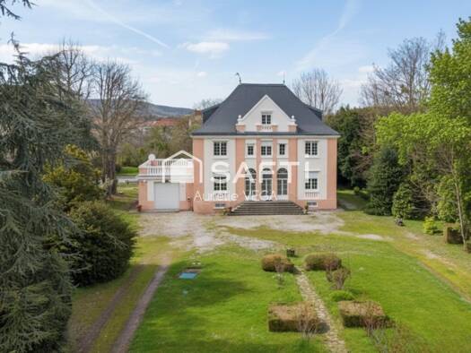 Demeure à vendre 635 000 € 12 pièces 10 chambres 300 m² 8 175 m² de terrain Laroque-d'Olmes 09600