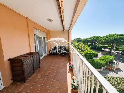 Appartement à vendre 395 000 € 3 pièces 2 chambres 65,81 m² Étage 2/3 Centre Bormes-les-Mimosas 83230