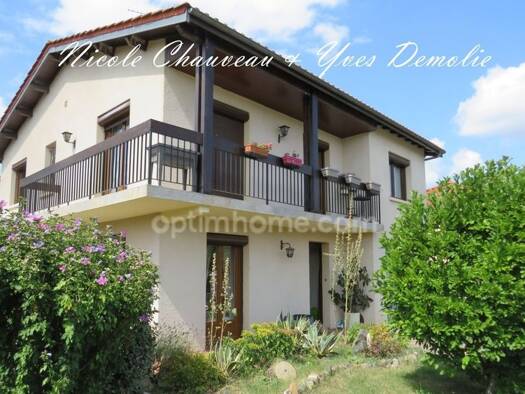 Maison à vendre 274 900 € 6 pièces 4 chambres 158 m² Est Issoire 63500