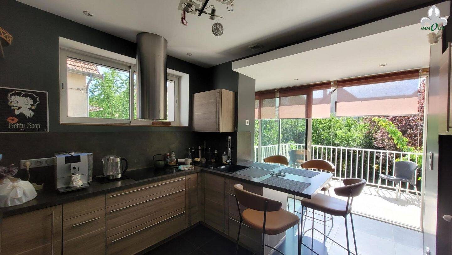 Maison 6 pièces — 2