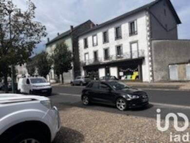 Immeuble à vendre 148 000 € 221 m² Bourg-Lastic 63760