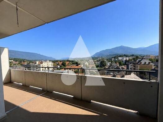 Appartement à vendre 190 000 € 3 pièces 2 chambres 70,4 m² Étage 6/7 Nord Cognin 73160