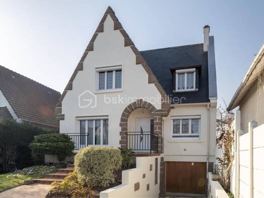 Maison à vendre 369 000 € 5 pièces 3 chambres 126 m² 429 m² de terrain La Closerie-Les Aulnes Combs-la-Ville 77380