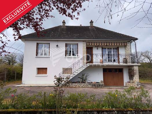 Maison à vendre 119 000 € 4 pièces 3 chambres 180 m² 2 238 m² de terrain Cours Cosne-Cours-sur-Loire 58200