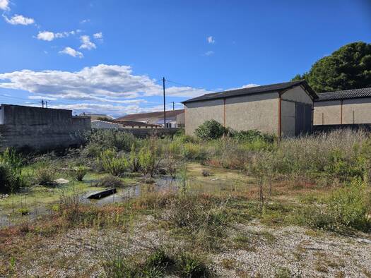 Propriété commerciale à vendre 269 000 € Sorgues 84700