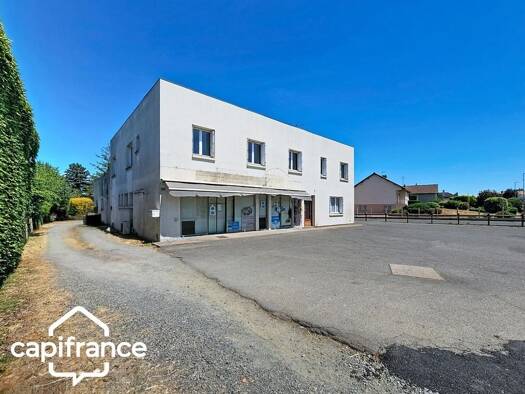 Local commercial à vendre 195 000 € 392 m² de surface de vente Thouars 79100