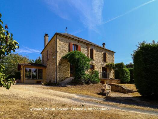 Maison à vendre 355 000 € 9 pièces 6 chambres 250 m² 5 043 m² de terrain Preyssac-d'Excideuil 24160