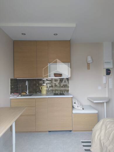 Appartement à louer 600 € 1 pièce 11 m² 4 étages Danton-Gabriel Peri Sevres 92310