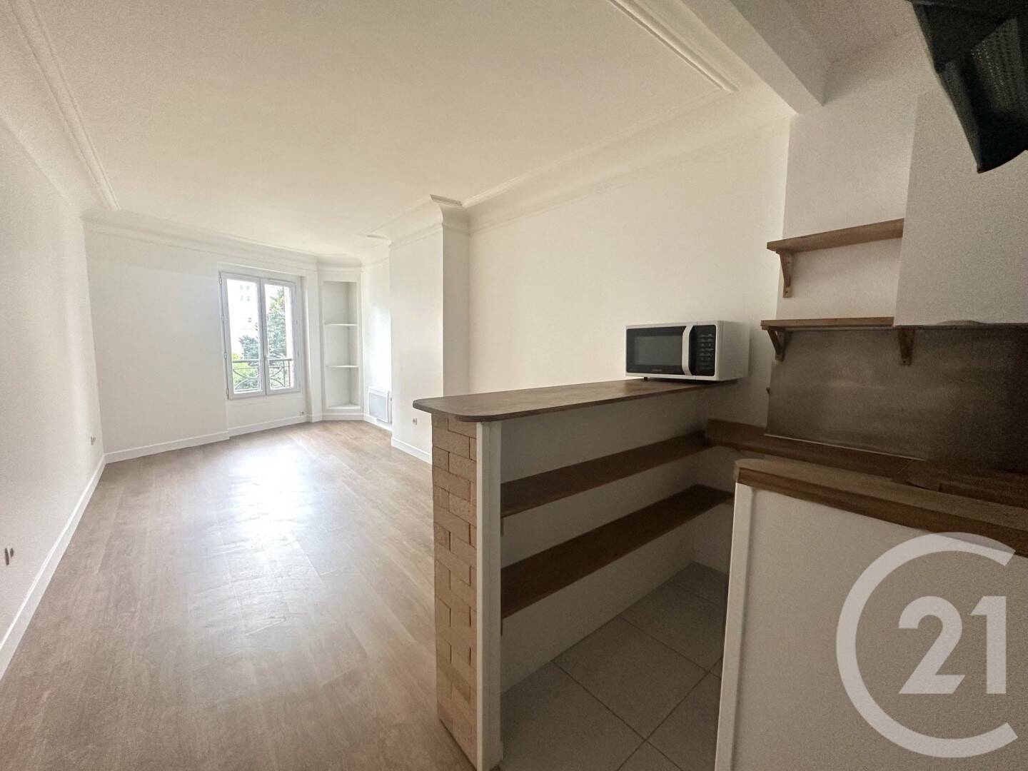 Maison à louer, 24m², LEVALLOIS PERRET