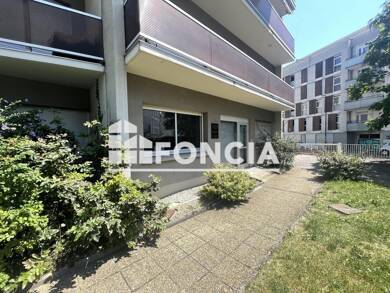 Local commercial à louer 1 434 € 107 m² de surface de vente Grenoble 38000