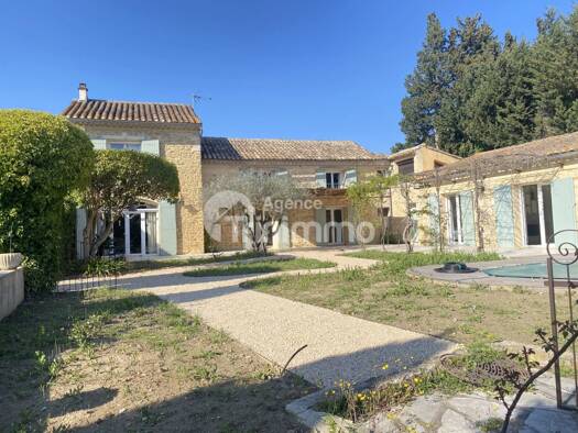 Maison à vendre 840 000 € 5 pièces 4 chambres 160 m² 1 851 m² de terrain Exterieur Sarrians 84260