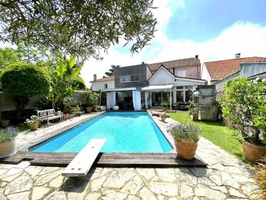 Maison de ville à vendre 566 000 € 4 pièces 3 chambres 185 m² 524 m² de terrain Bizanos 64320