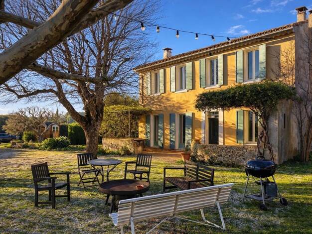 Maison à vendre 1 092 000 € 8 pièces 6 chambres 230 m² 13 000 m² de terrain Le Castellet 83330