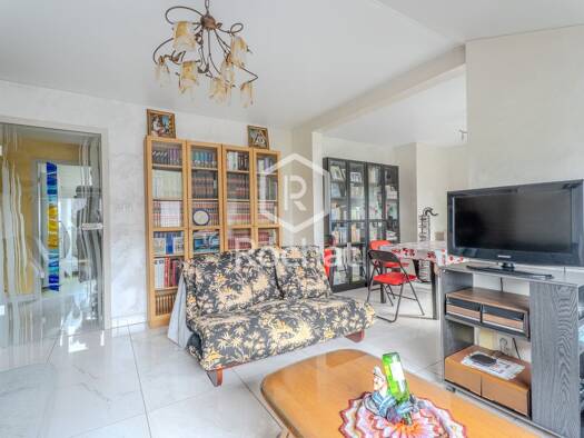 Appartement en viager 37 400 € 4 pièces 2 chambres 69,6 m² Étage 4/4 Sud Est Hœnheim 67800